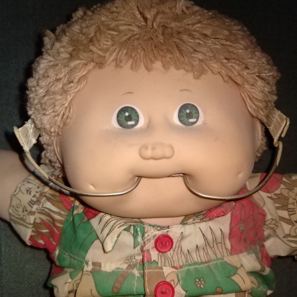 **RARE** Vintage Cabbage Patch Doll w/ outfit - Picture 2 of 12